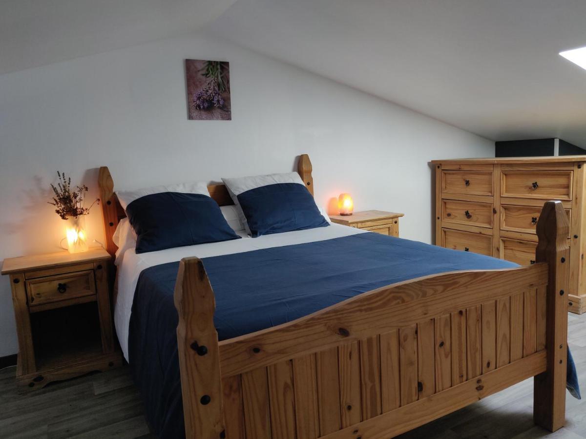 Bed and Breakfast Les Terrasses De Valensole Exterior foto