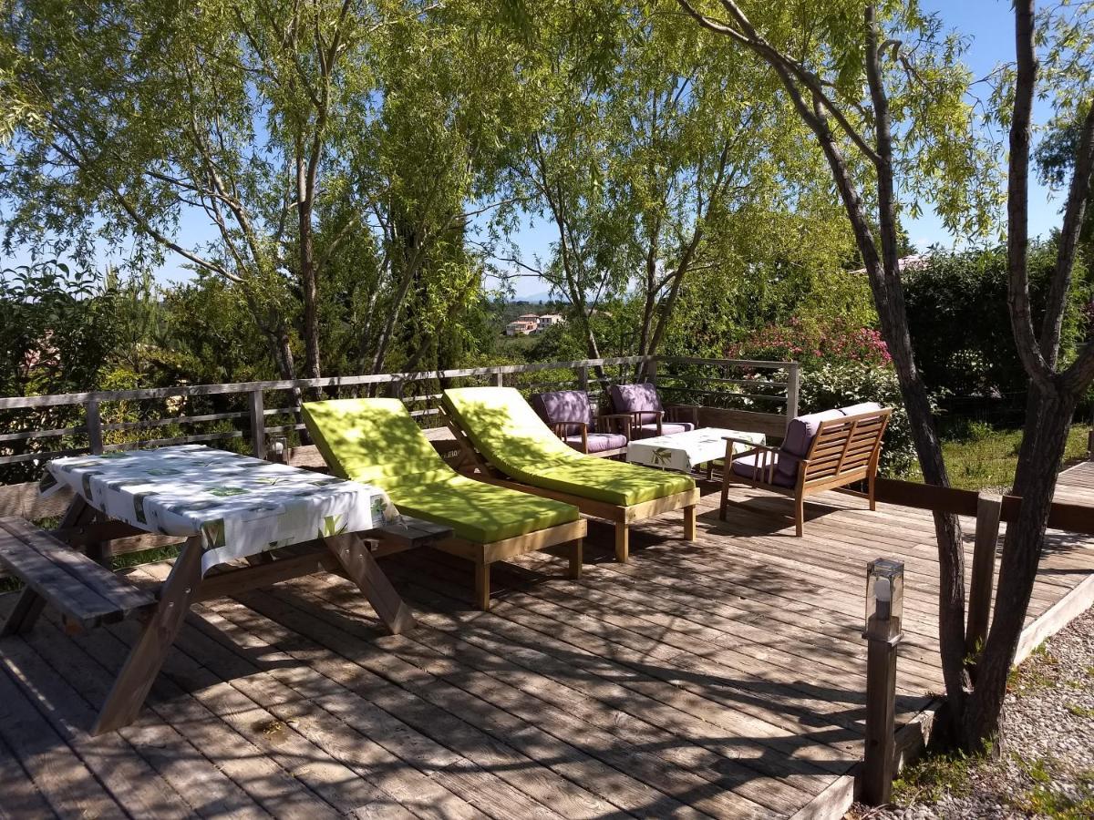 Bed and Breakfast Les Terrasses De Valensole Exterior foto