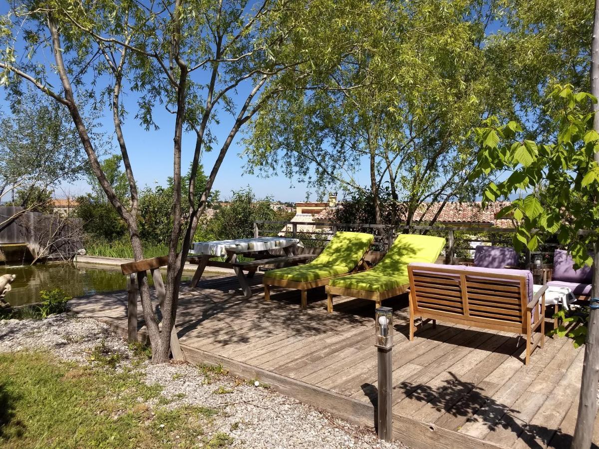 Bed and Breakfast Les Terrasses De Valensole Exterior foto