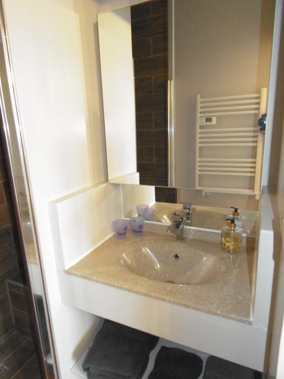Bed and Breakfast Les Terrasses De Valensole Exterior foto