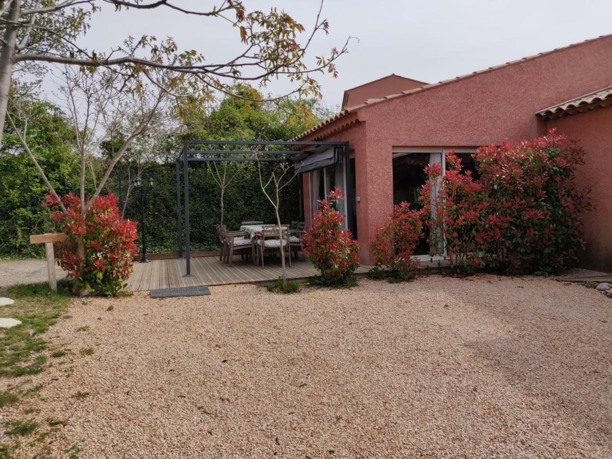 Bed and Breakfast Les Terrasses De Valensole Exterior foto